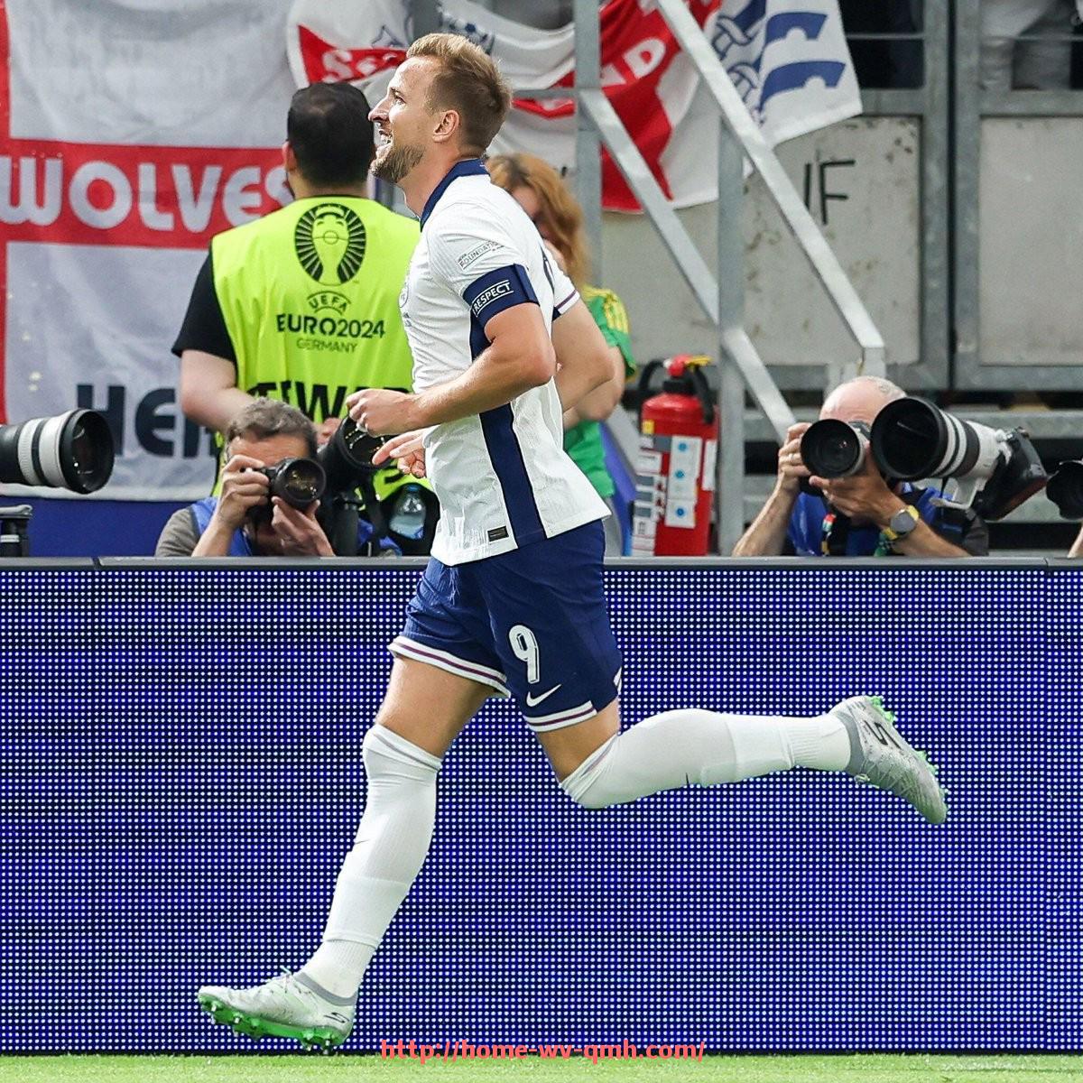 球盟会官网-德甲联赛中蓝黄相间球队名单及球队风格介绍